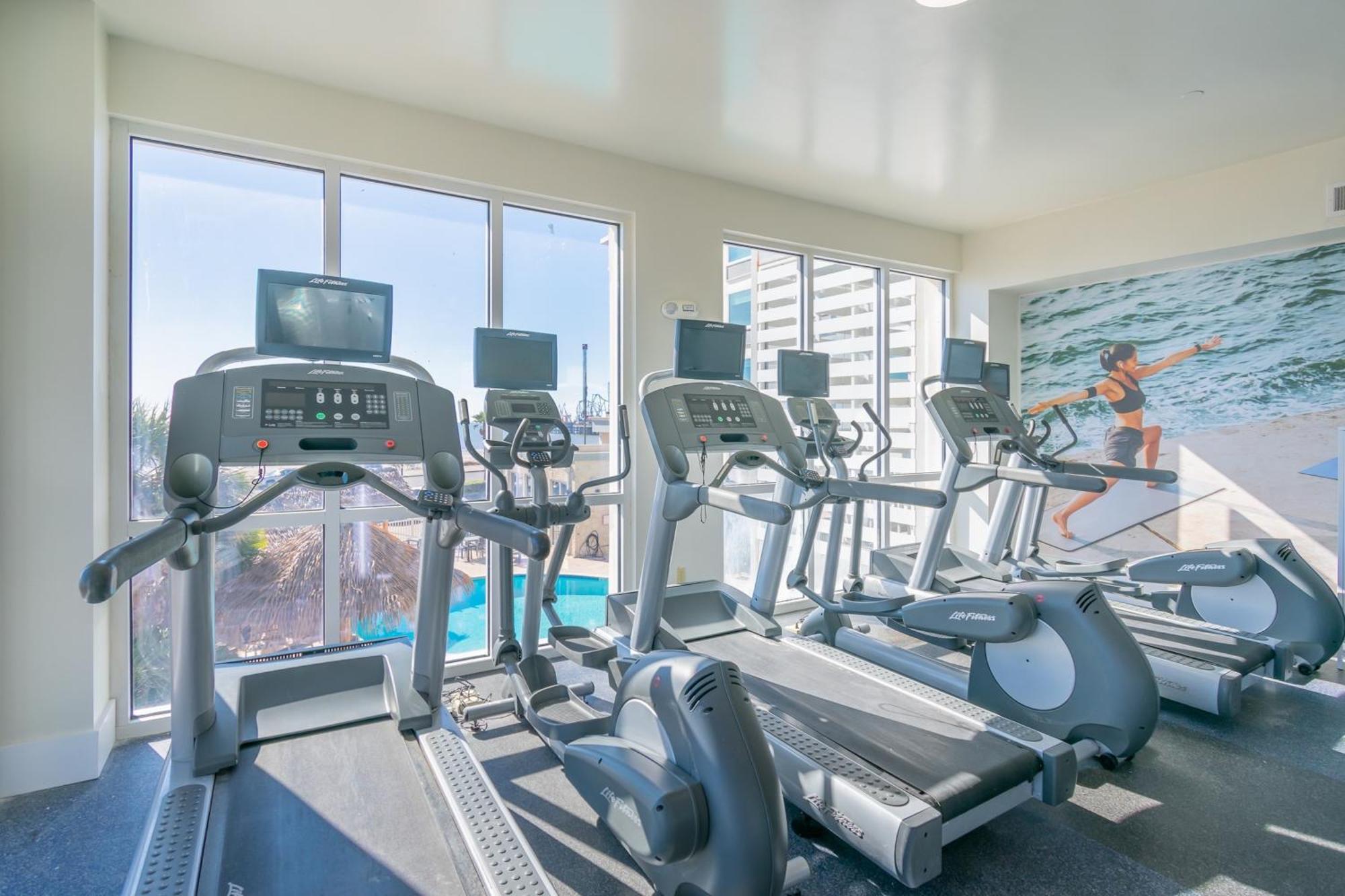 Clarion Pointe Galveston Seawall Exterior photo